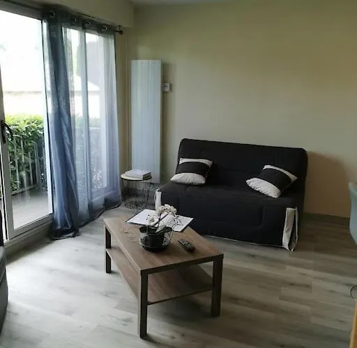 Le Bonheur Au Feuillage Онфлёр